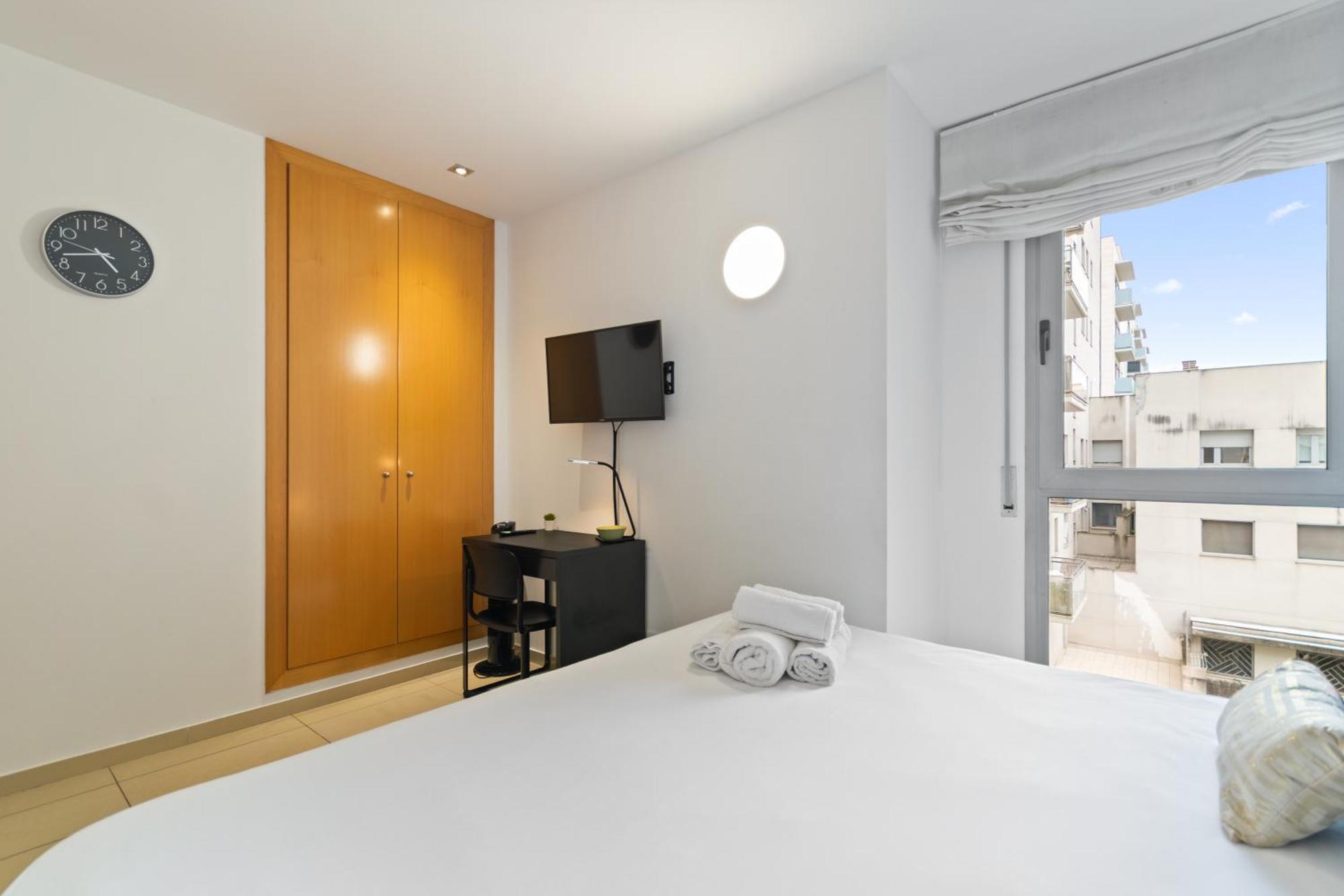 Fira Gran Via 2 - Private Rooms In A Shared Apartment - Habitaciones Privadas En Apartamento Compartido L'Hospitalet de Llobregat Exterior foto