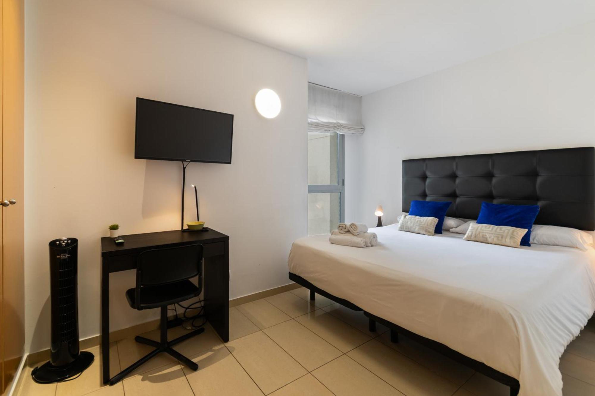 Fira Gran Via 2 - Private Rooms In A Shared Apartment - Habitaciones Privadas En Apartamento Compartido L'Hospitalet de Llobregat Exterior foto